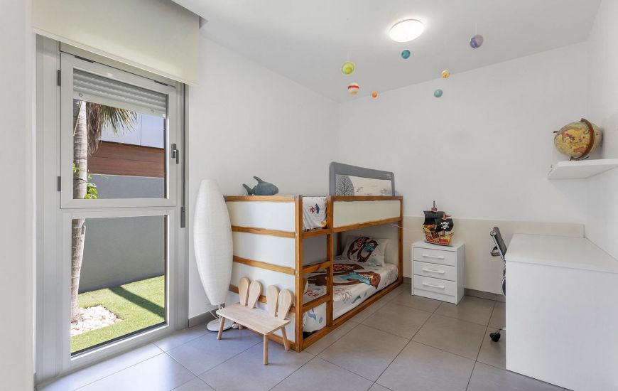 Sale - Villa - Pilar de la Horadada