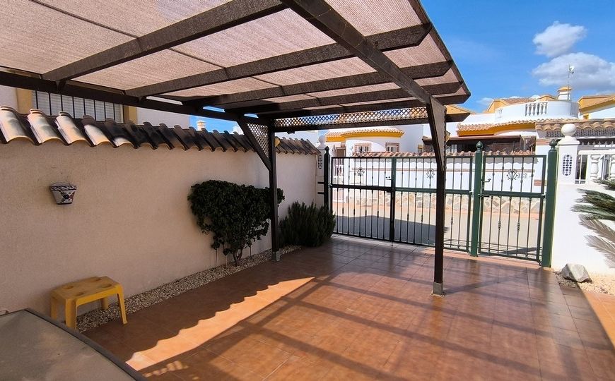 Sale - Villa - El Raso