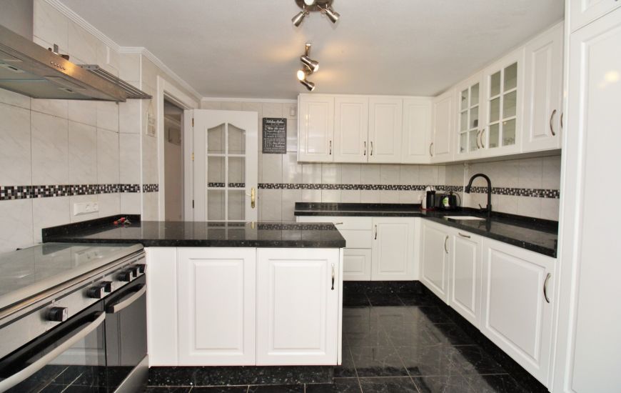 Sale - Villa - Villamartin