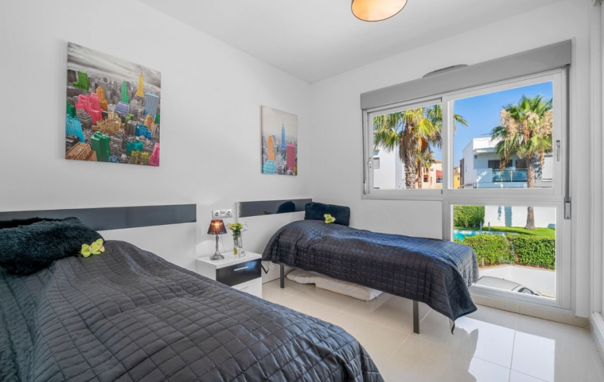 Sale - Apartments - Punta Prima