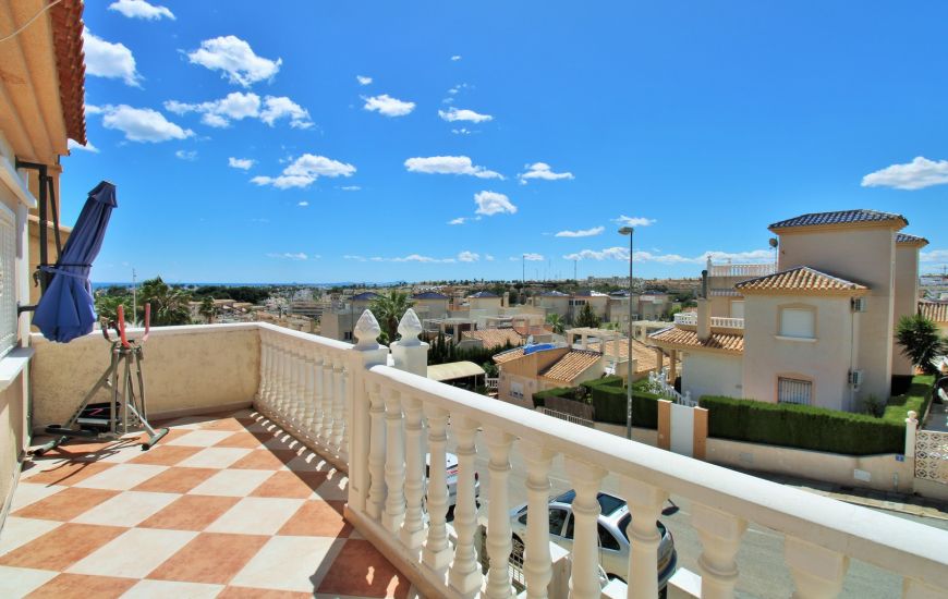 Sale - Villa - Villamartin