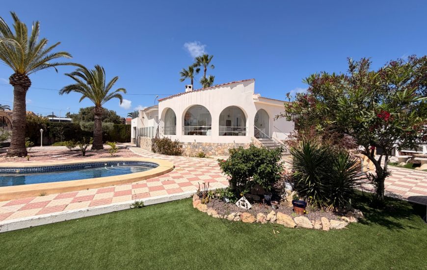 Sale - Villa Detached - Ciudad Quesada