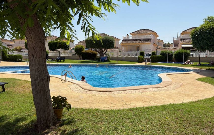 Venta - Villa - Algorfa