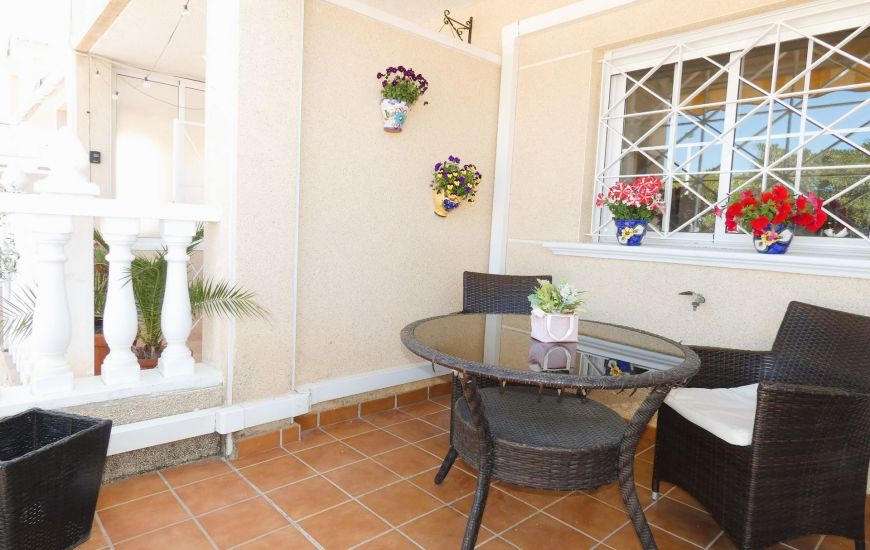 Sale - Link-Detached Villa - Torrevieja