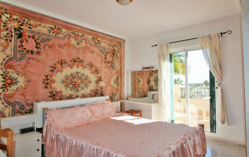 Sale - Rijtjeshuis - Villamartin
