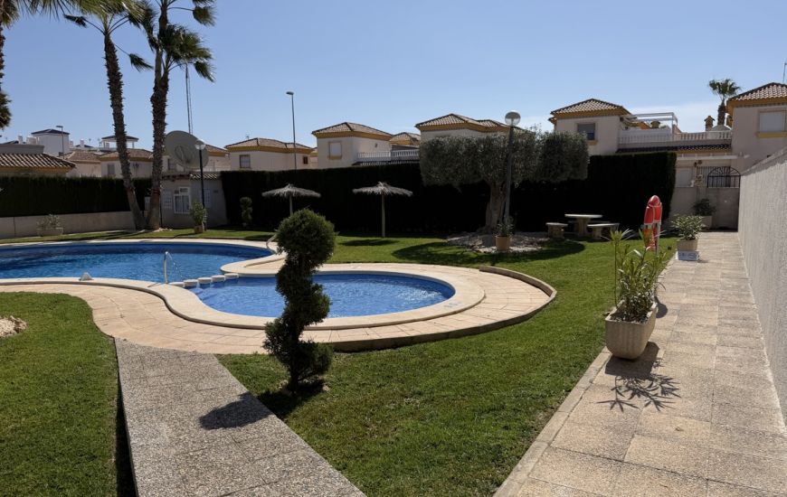 Sale - Bungalow - Villamartin