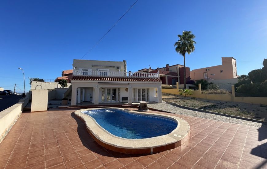 Sale - Villa - Los Balcones