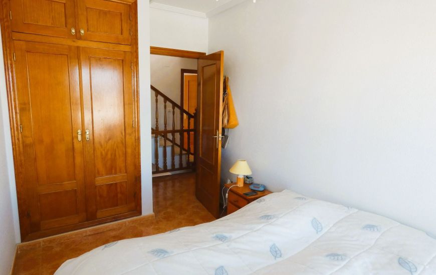 Sale - Link-Detached Villa - Torrevieja