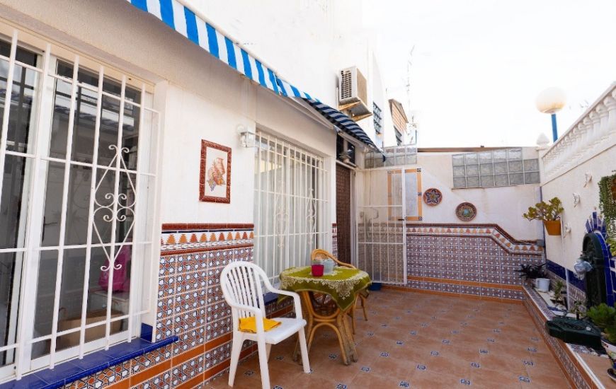 Sale - Adosado - Torrevieja