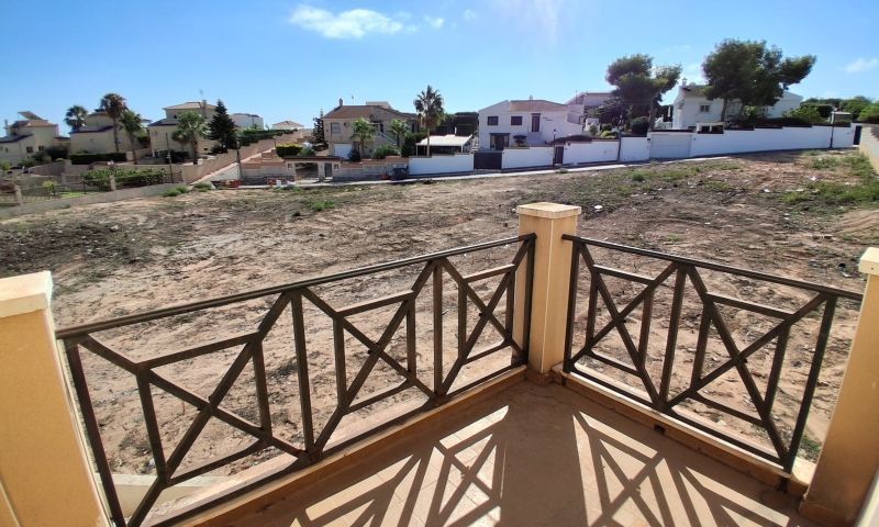 Venta - Villa - Orihuela