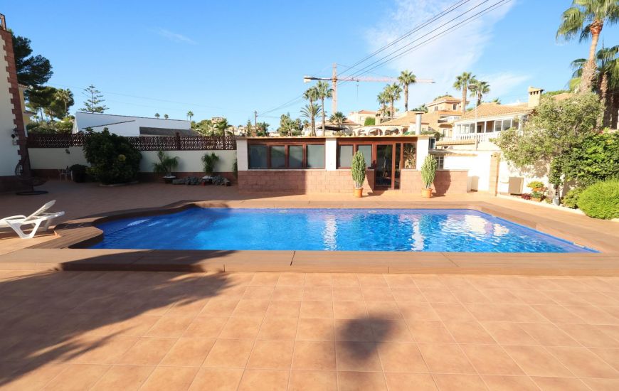 Sale - Villa - Torrevieja