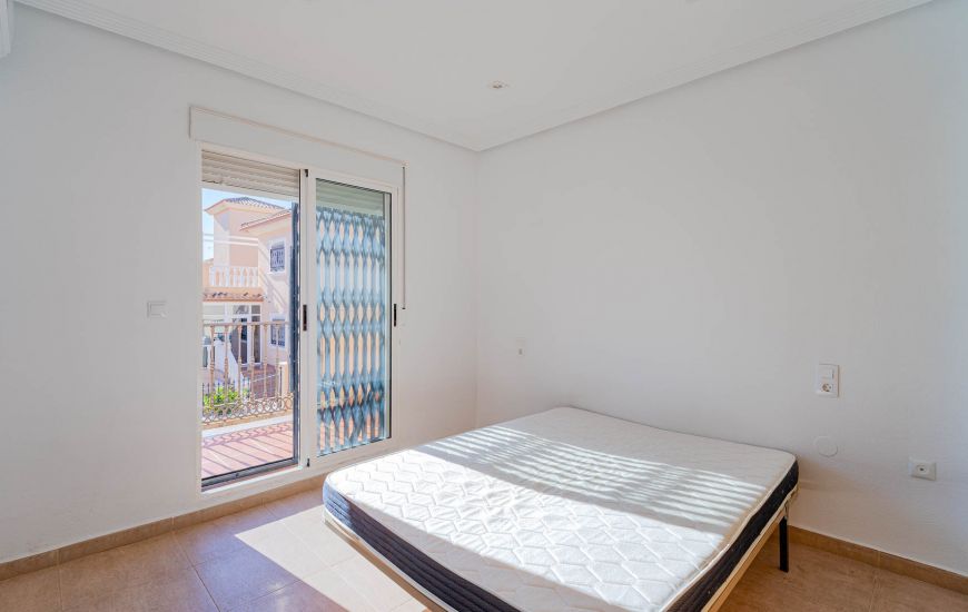 Sale - Adosado - Punta Prima