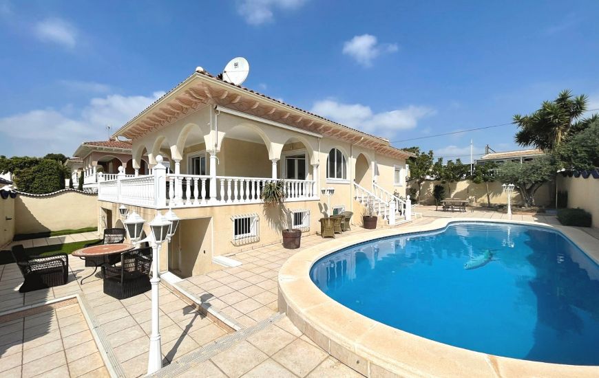 Sale - Villa - Ciudad Quesada