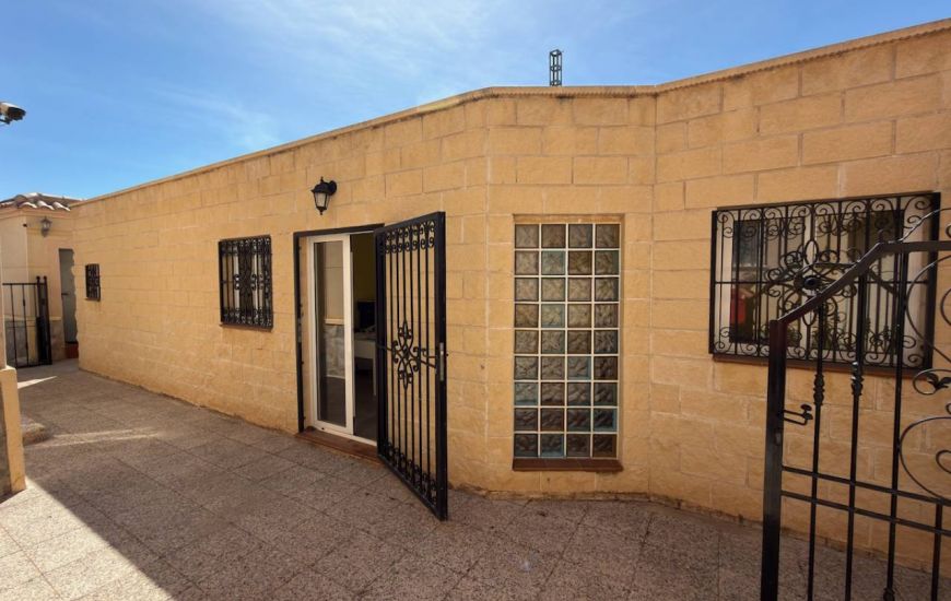 Sale - Finca - Catral