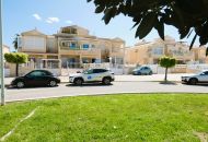 Sale - Link-Detached Villa - Torrevieja