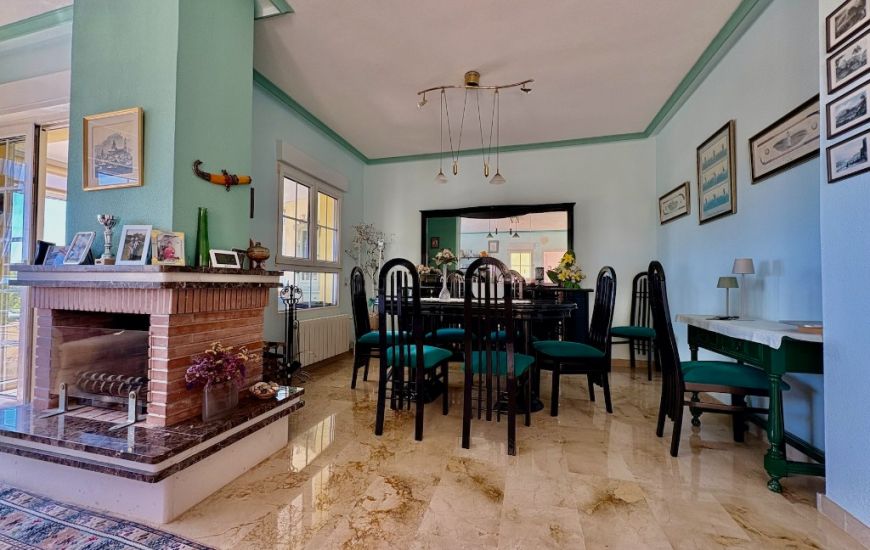 Sale - Villa - Villamartin