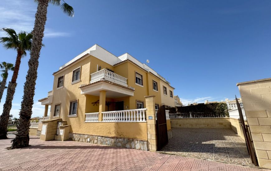 Sale - Half Vrijstaand Huis - Ciudad Quesada