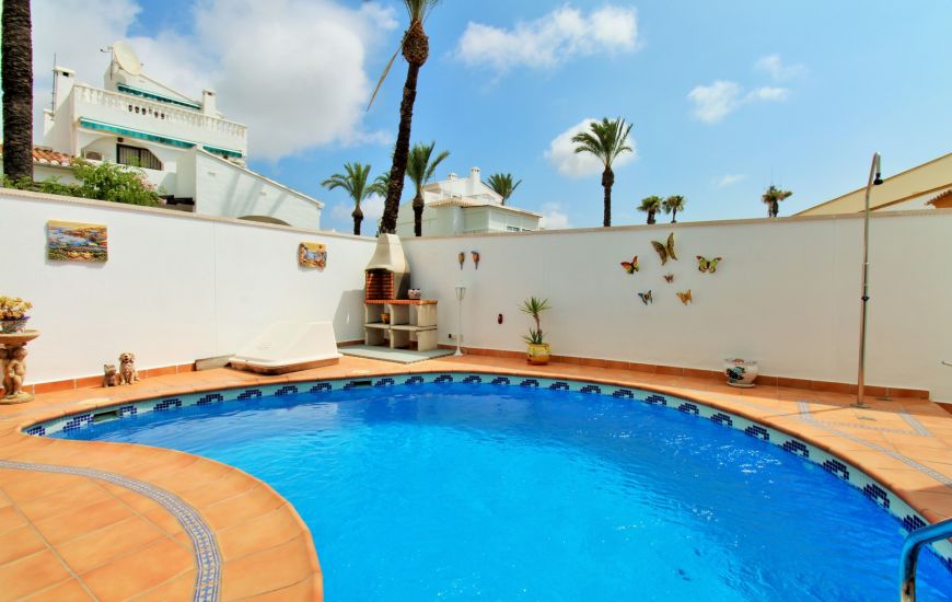 Sale - Villa - Villamartin