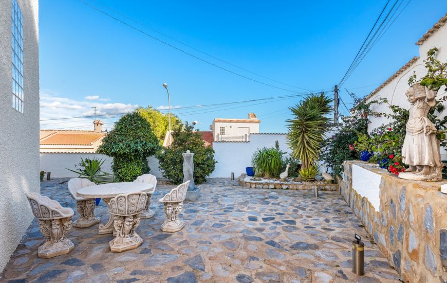Venta - Villa - San Miguel de Salinas