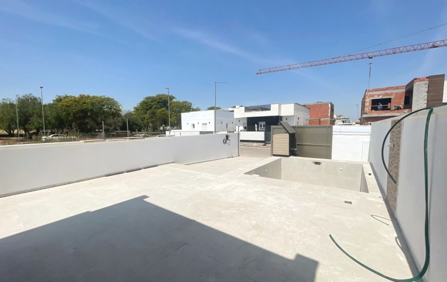 Sale - Semi Detached - Daya Nueva