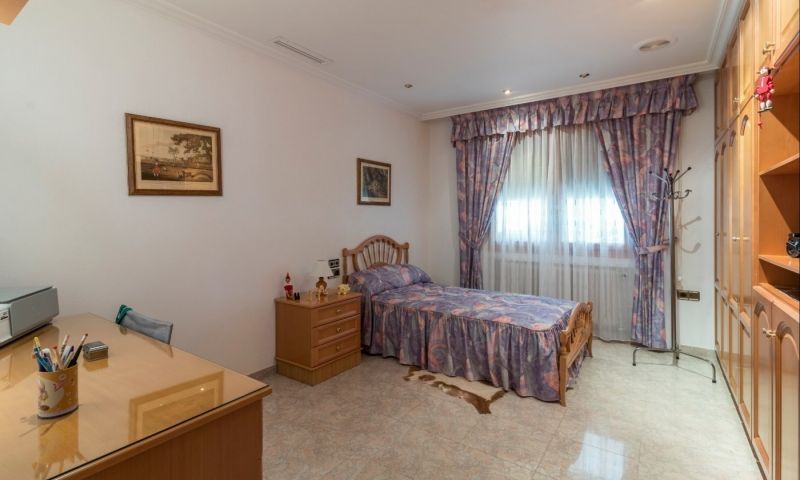 Sale - Villa - Elche
