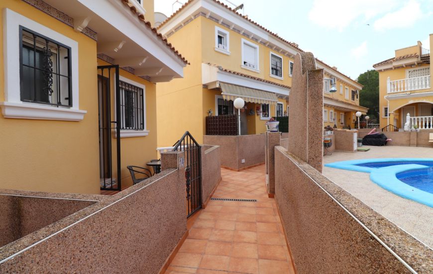 Sale - Rijtjeshuis - Algorfa
