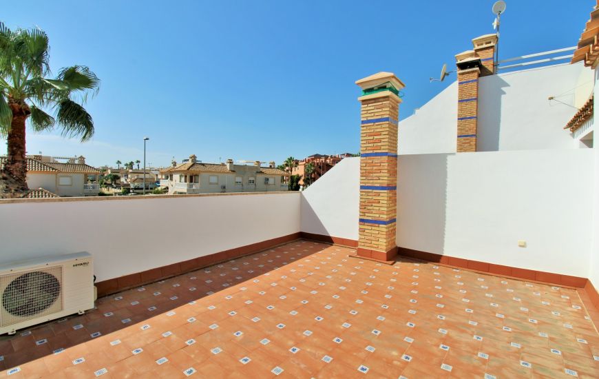 Sale - Rijtjeshuis - Villamartin