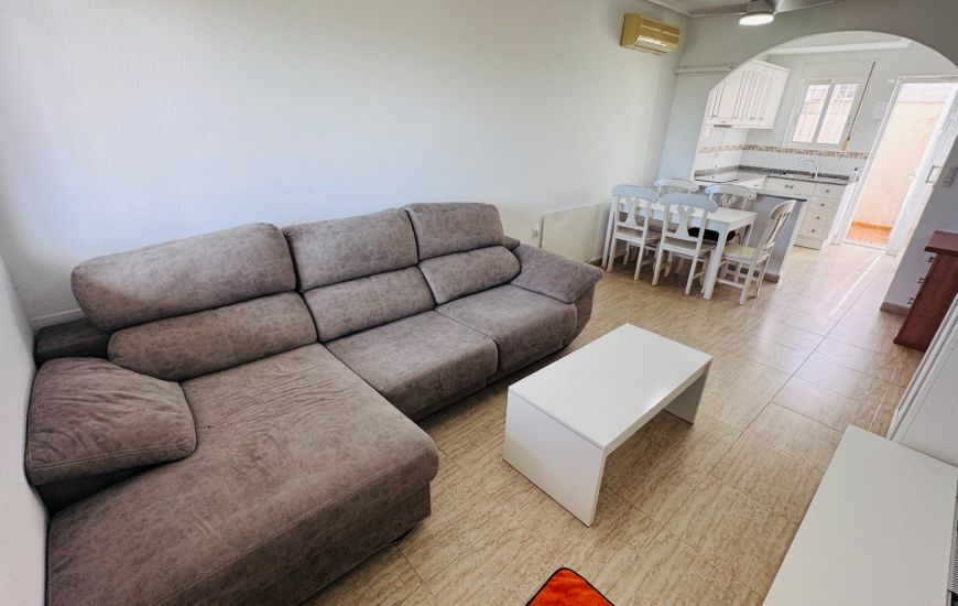 Sale - Townhouse - Daya Nueva