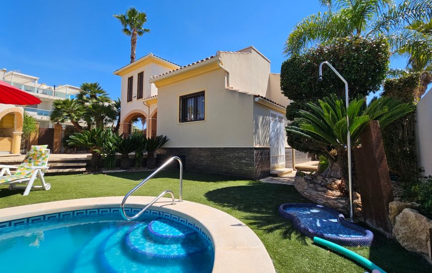 Sale - Villa - Ciudad Quesada
