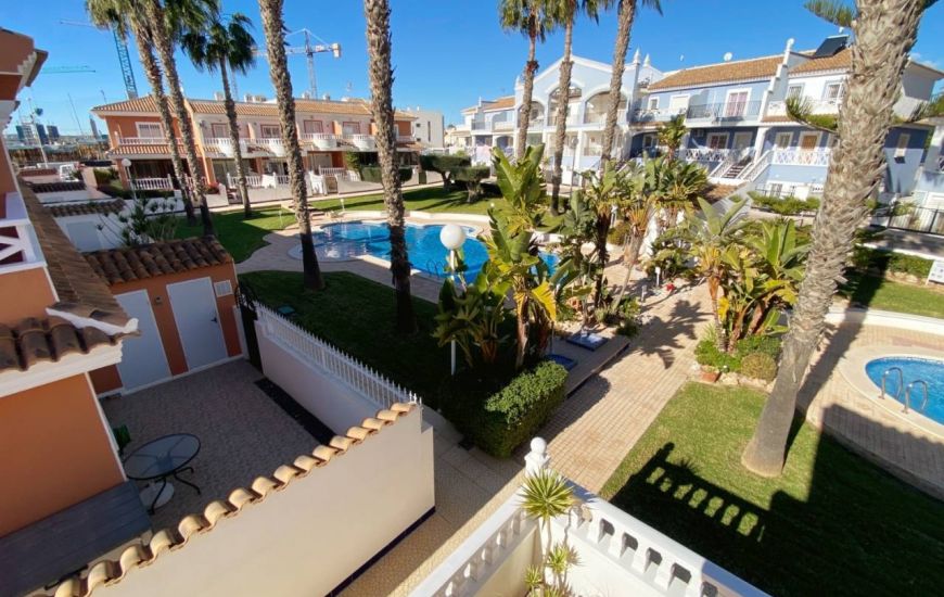 Sale - Half Vrijstaand Huis - Ciudad Quesada