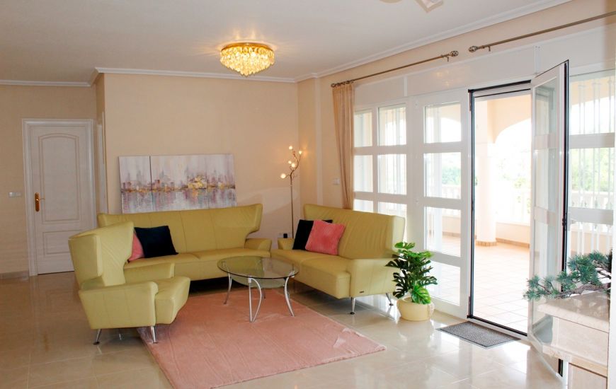Sale - Villa - Villamartin