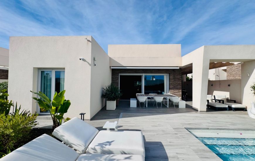 Venta - Villa - Algorfa