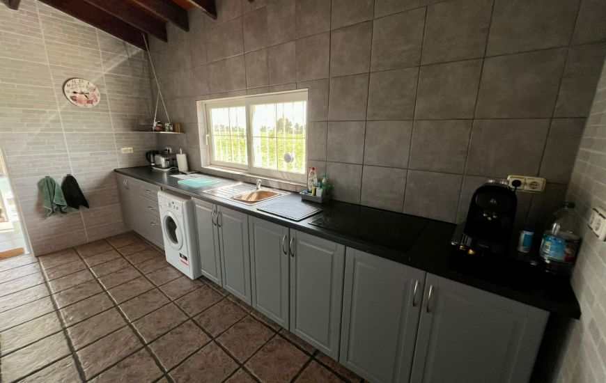 Sale - Villa with annex - Dolores