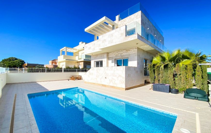 Sale - Villa - La Zenia