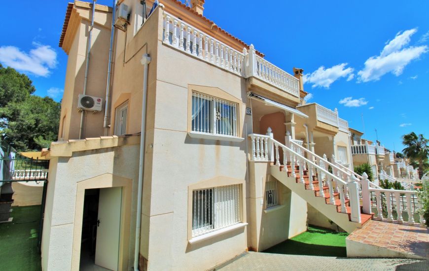 Sale - Villa - Villamartin