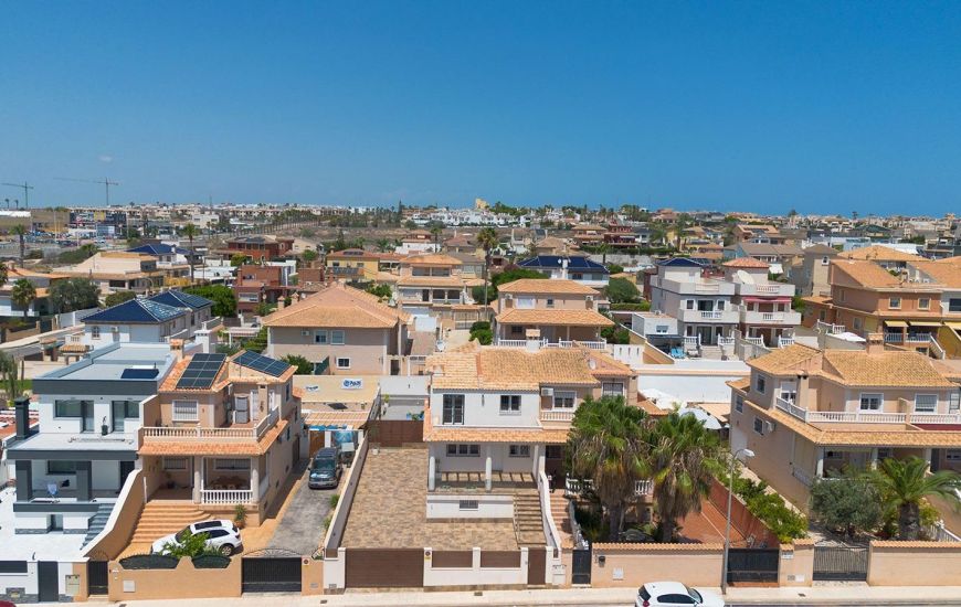 Sale - Villa - Torrevieja - 