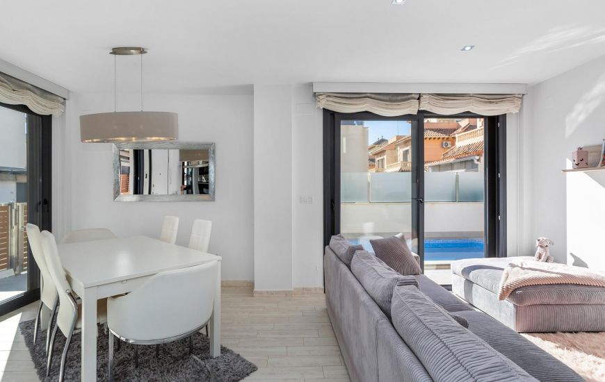 Sale - Villa - Torrevieja