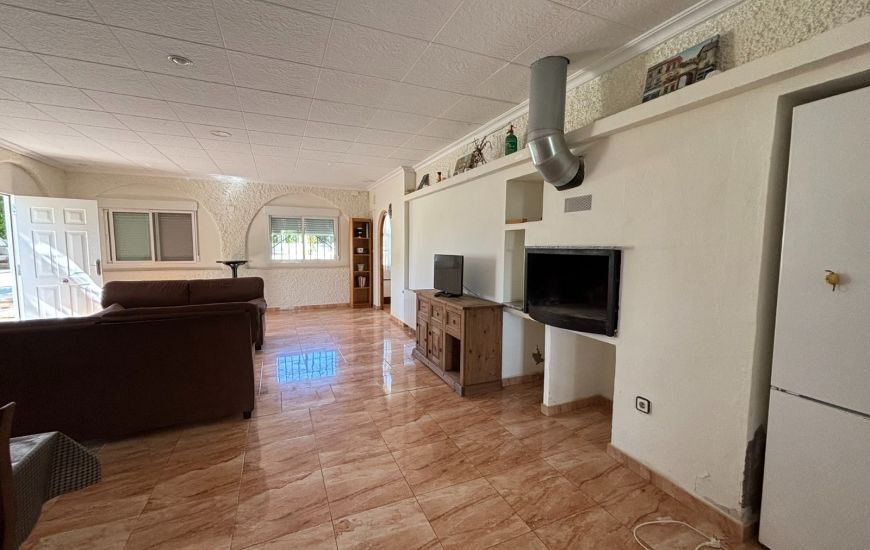 Sale - Country Property - Sax