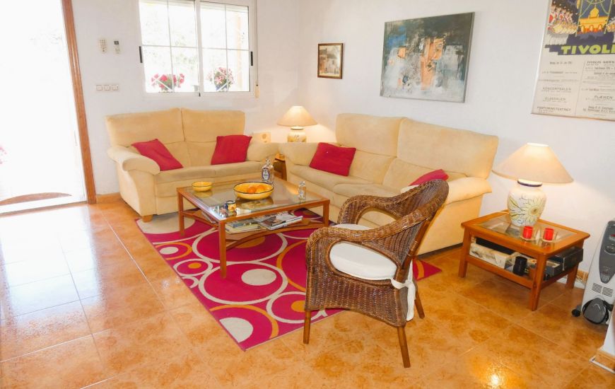 Sale - Link-Detached Villa - Torrevieja