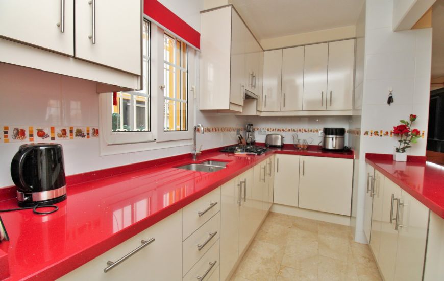 Sale - Villa - Villamartin