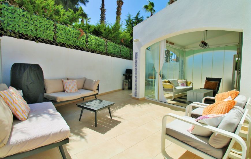 Sale - Villa - Villamartin