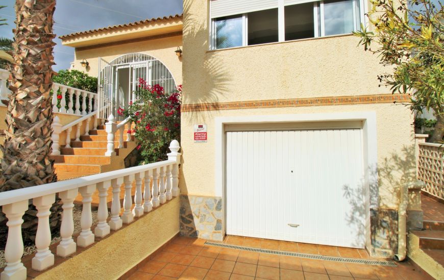 Sale - Villa - Villamartin