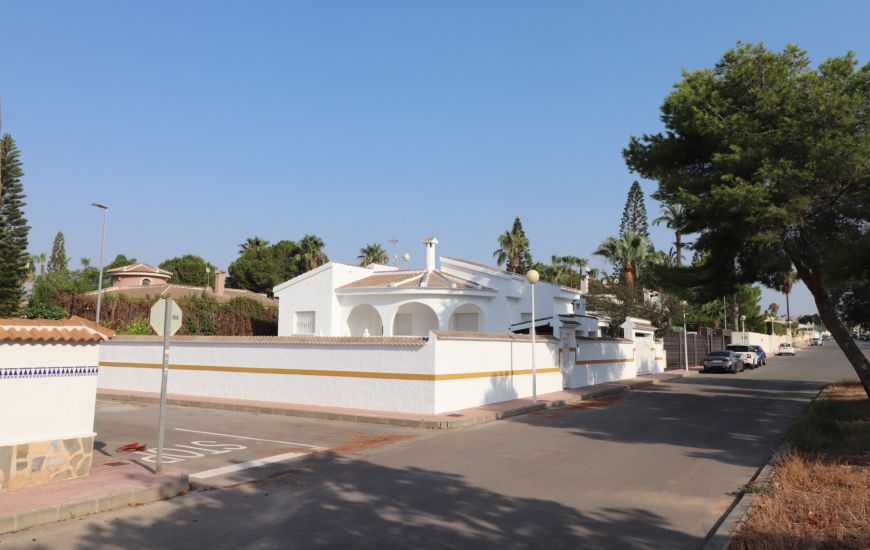 Sale - Villa - Ciudad Quesada