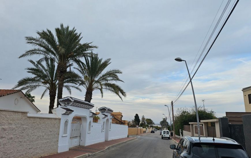 Sale - Villa - Torrevieja