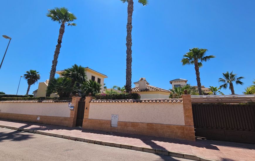 Sale - Villa - Ciudad Quesada