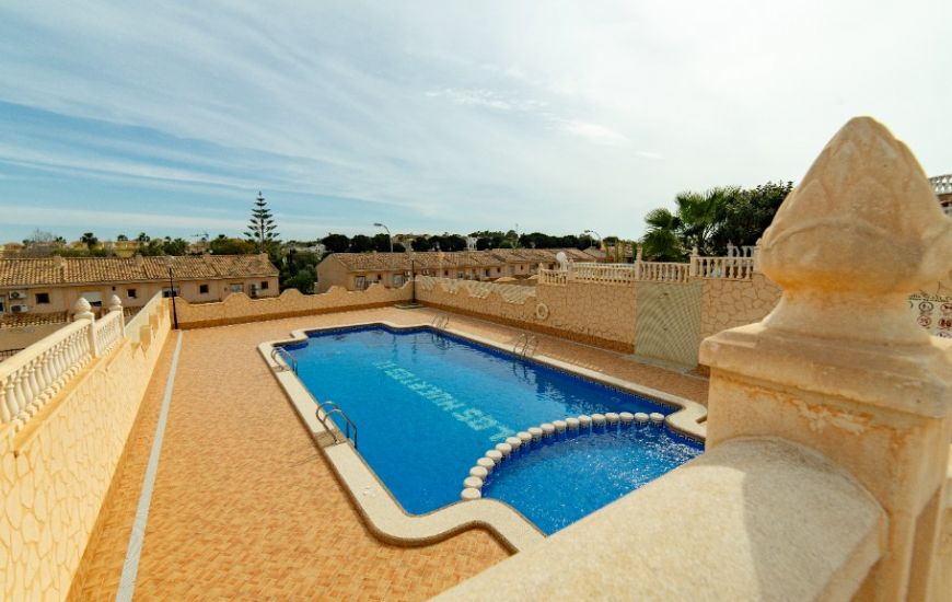 Sale - Villa - Los Altos