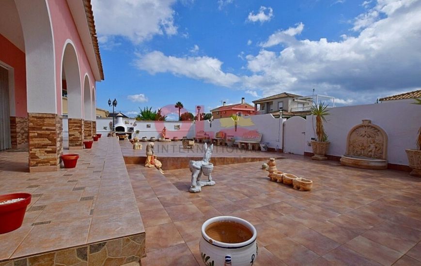 Sale - Villa - Cabo Roig