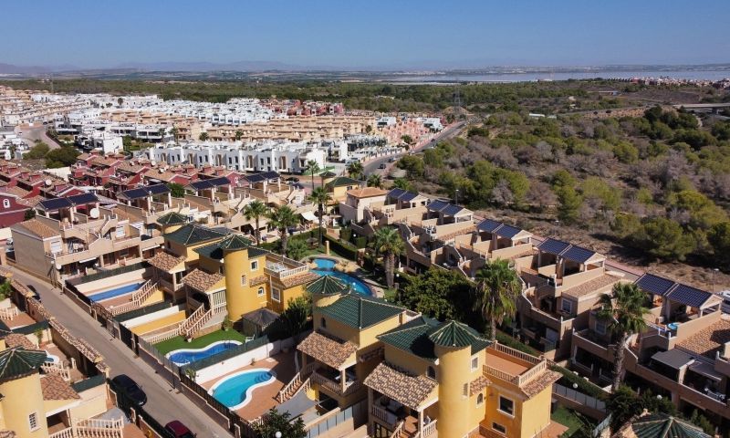 Sale - Villa - Villamartin