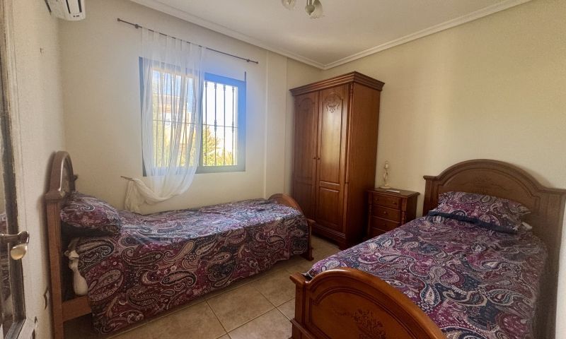 Sale - Villa - Villamartin