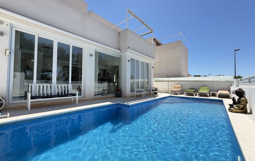 Venta - Villa - Mil Palmerales - Mil Palmeras